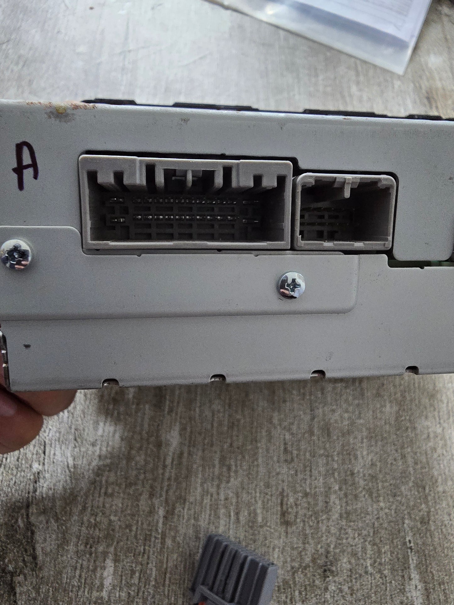 Car clarion stereo coupler maruti suzuki clarion audio system wiring harness grey socket female to male harness oem infotainment plug and play Clarion Car System Adapter